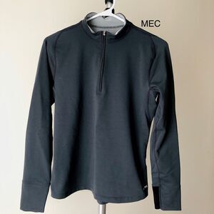MEC Grey 1/2 Zip Long Sleeve Active Top Sz M